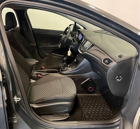 Opel Astra 10 of 11