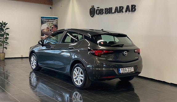 Opel Astra 3 of 5