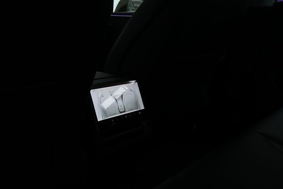 Tesla Model 3 21 of 23
