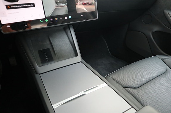 Tesla Model 3 16 of 23