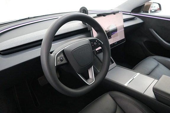Tesla Model 3 11 of 23
