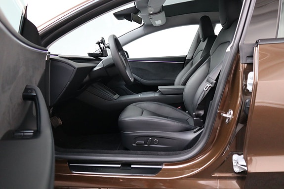 Tesla Model 3 9 of 23