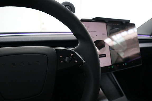 Tesla Model 3 13 of 23