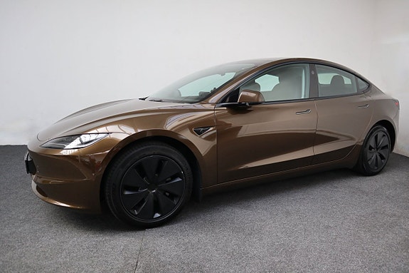 Tesla Model 3 3 of 23