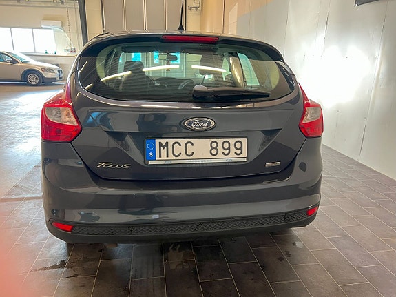 Ford Focus 8 of 13