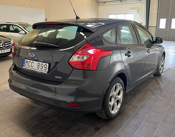 Ford Focus 5 of 13