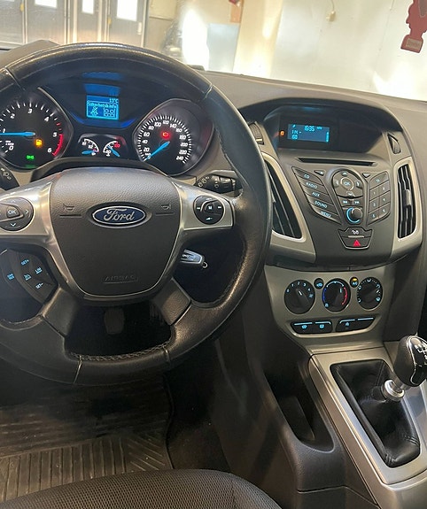 Ford Focus 12 of 13