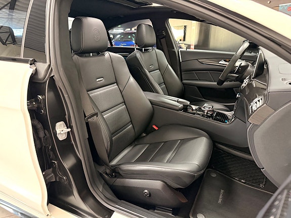 Mercedes-Benz CLS63 29 of 30