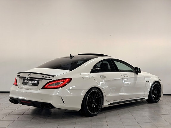 Mercedes-Benz CLS63 10 of 30