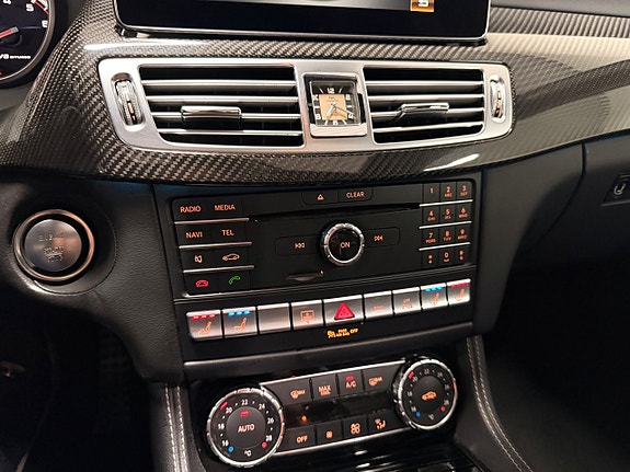 Mercedes-Benz CLS63 25 of 30