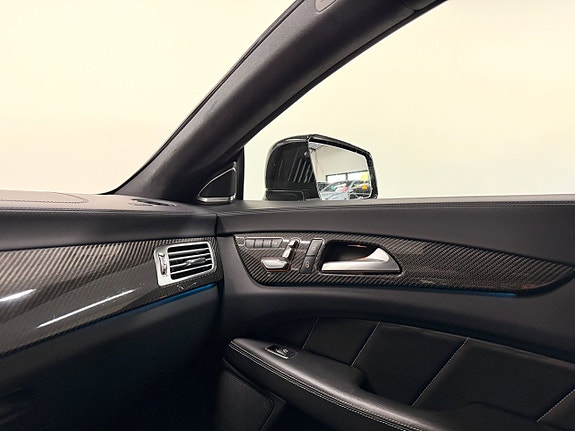 Mercedes-Benz CLS63 28 of 30