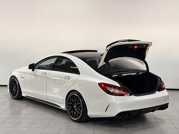 Mercedes-Benz CLS63 8 of 30