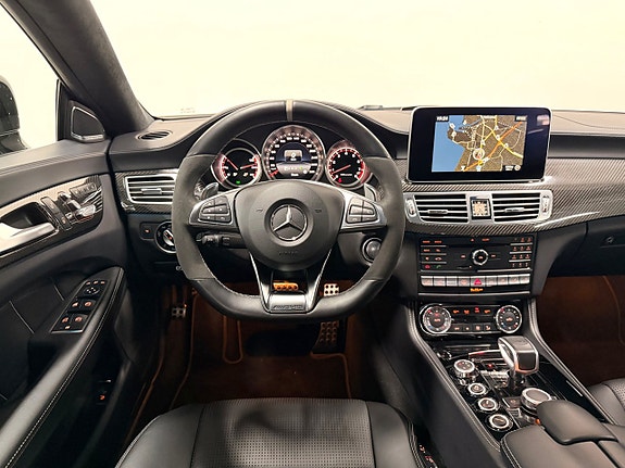 Mercedes-Benz CLS63 21 of 30