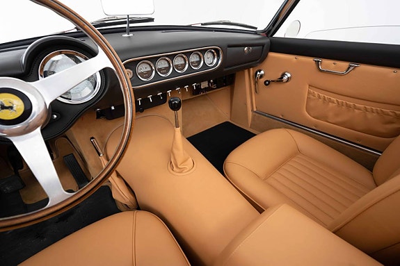 Ferrari 250 GT 27 of 28