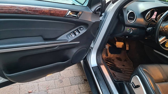 Mercedes-Benz ML230 16 of 27