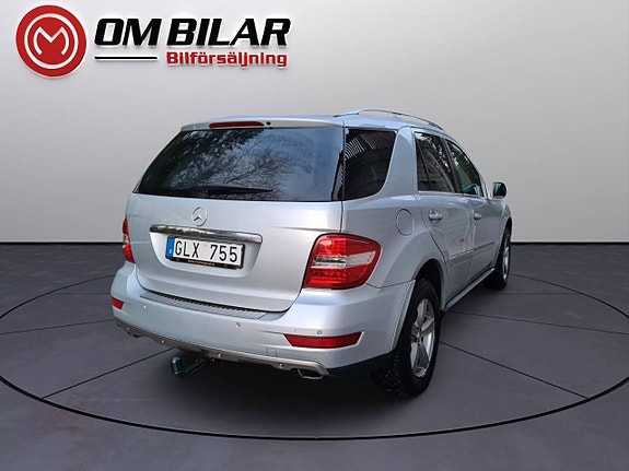 Mercedes-Benz ML230 5 of 5