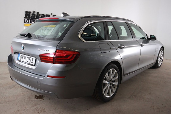 BMW 520 2 of 5