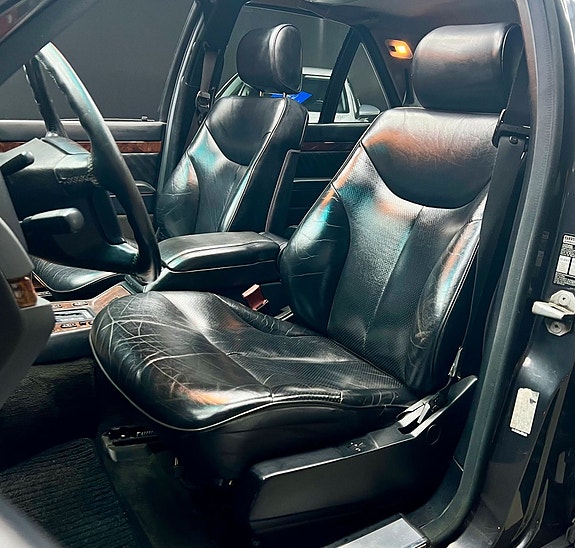 Mercedes-Benz S400 12 of 18