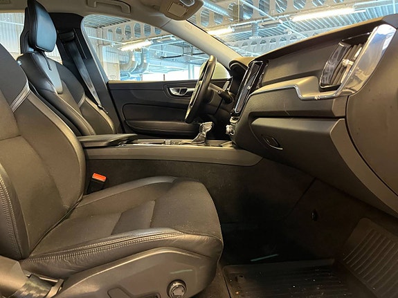 Volvo XC60 10 of 11