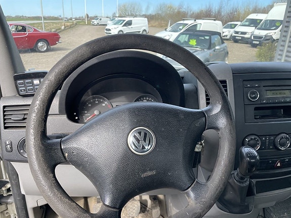 Volkswagen Crafter 9 of 9