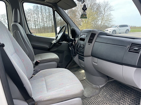 Volkswagen Crafter 7 of 9