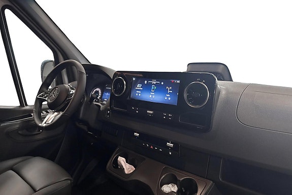 Mercedes-Benz eSprinter 420 8 of 13