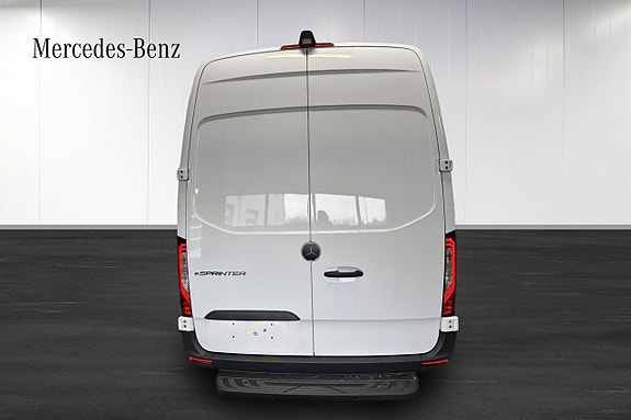 Mercedes-Benz eSprinter 420 12 of 13