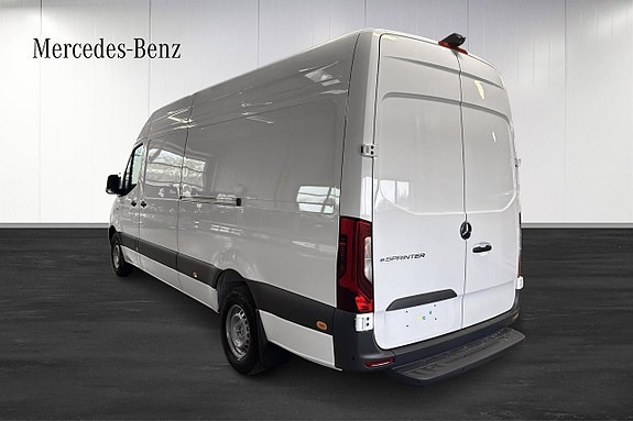 Mercedes-Benz eSprinter 420 3 of 13