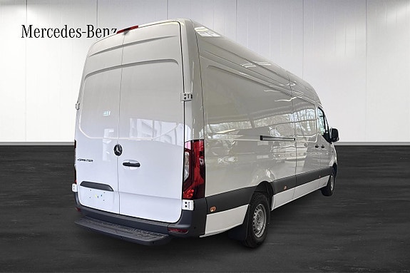 Mercedes-Benz eSprinter 420 4 of 13