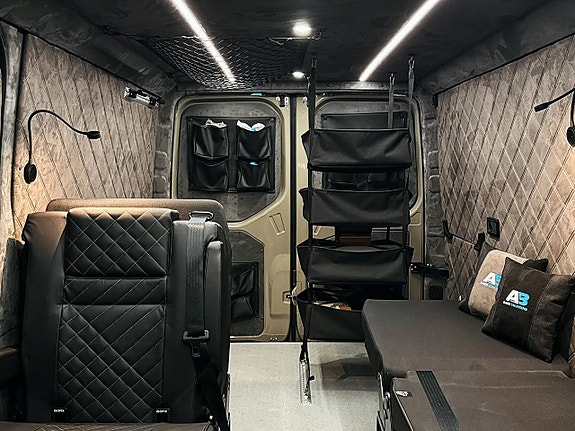 Mercedes-Benz Sprinter 319 10 of 23