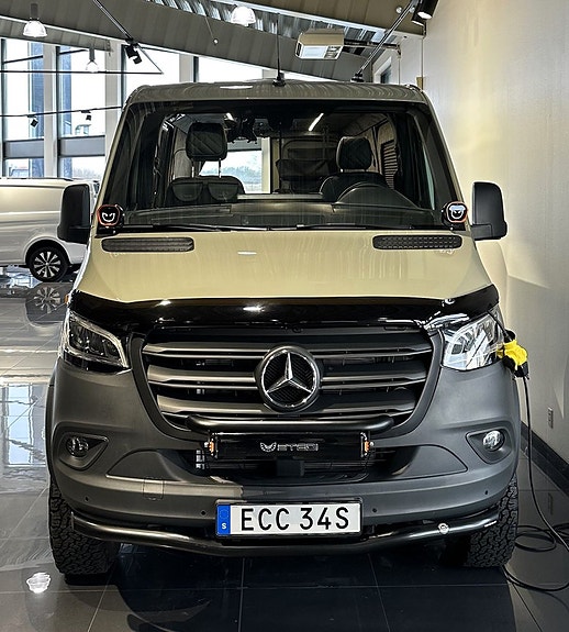 Mercedes-Benz Sprinter 319 2 of 23