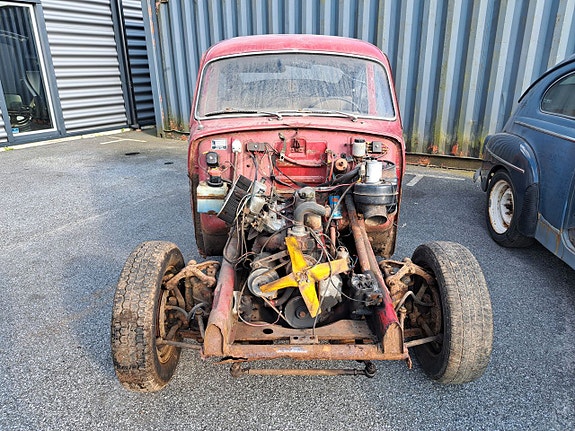 Volvo PV 4 of 27