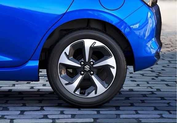 Suzuki Swift 3 of 7
