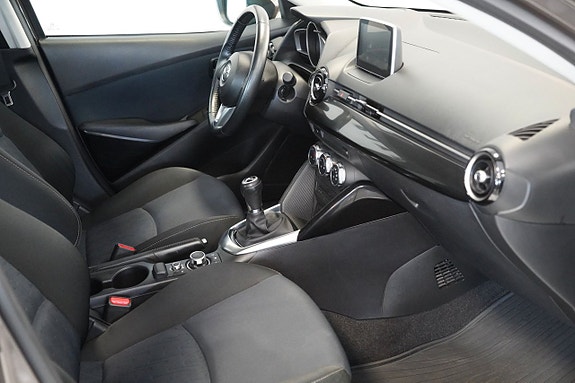 Mazda 2 9 of 11