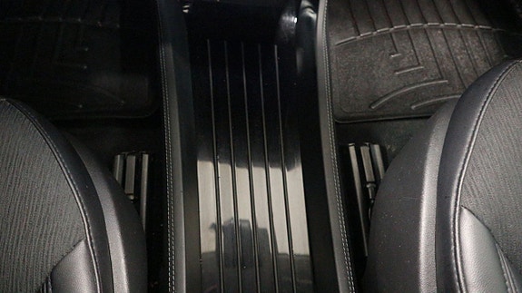 Tesla Model S 23 of 30