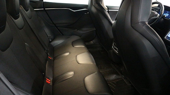 Tesla Model S 12 of 30