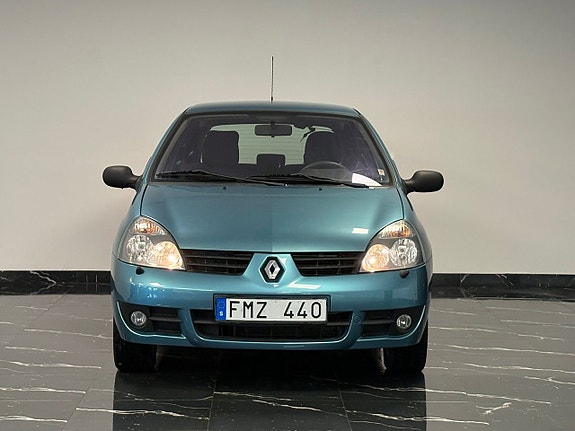 Renault Clio 2 of 15