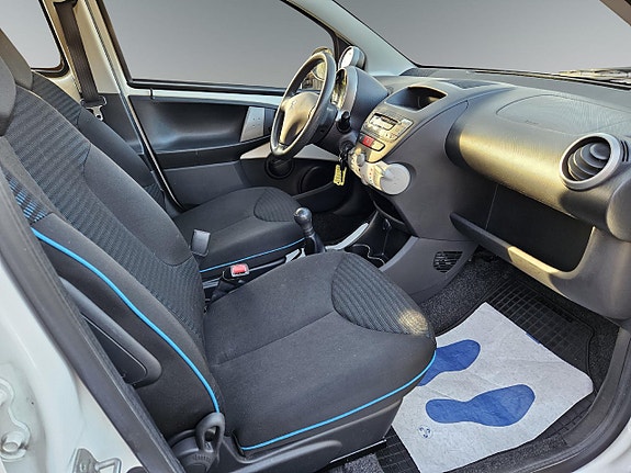 Peugeot 107 10 of 16
