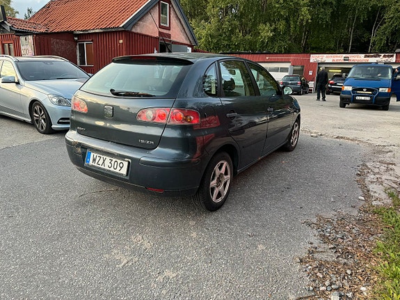 Seat Ibiza 3 of 5