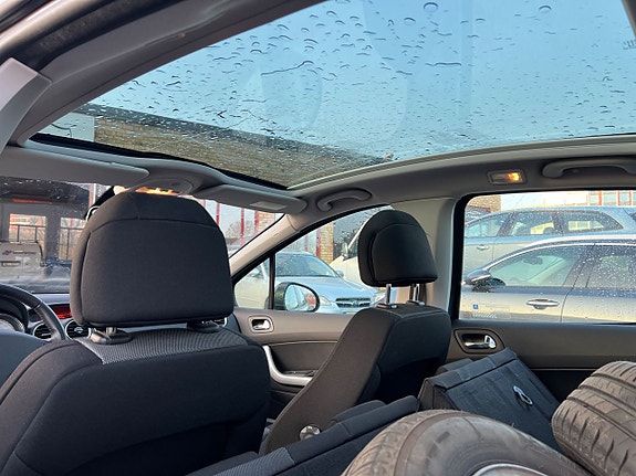 Peugeot 308 11 of 12