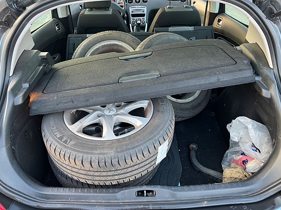 Peugeot 308 7 of 12