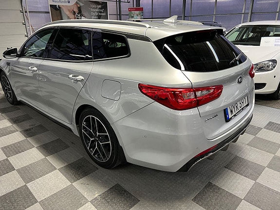 Kia Optima 3 of 5