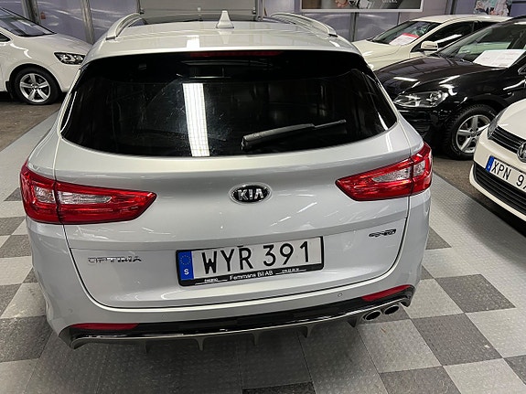 Kia Optima 7 of 19