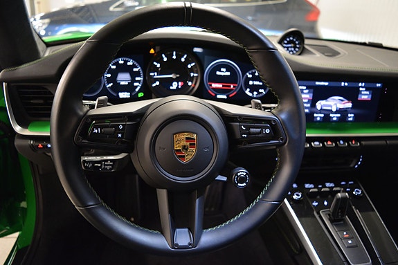 Porsche 911 Carrera S 19 of 22
