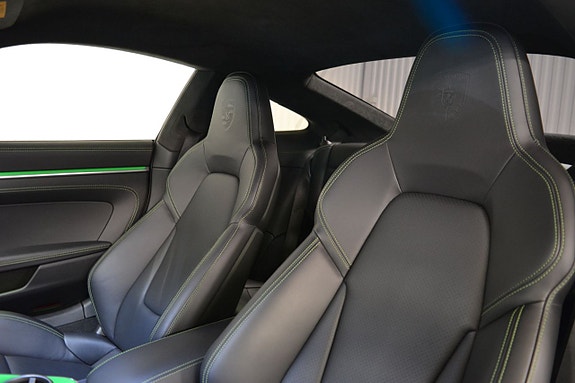 Porsche 911 Carrera S 16 of 22