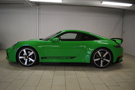 Porsche 911 Carrera S 2 of 5