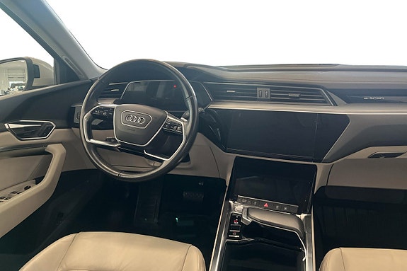 Audi e-tron 9 of 21