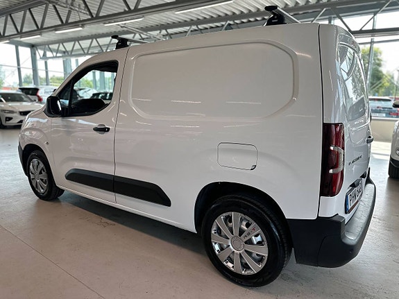 Peugeot Partner 8 of 24