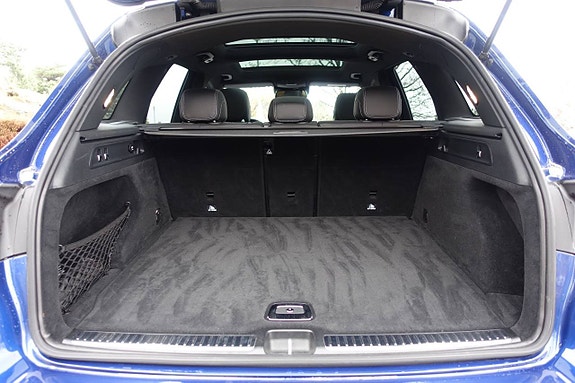 Mercedes-Benz GLC43 13 of 15
