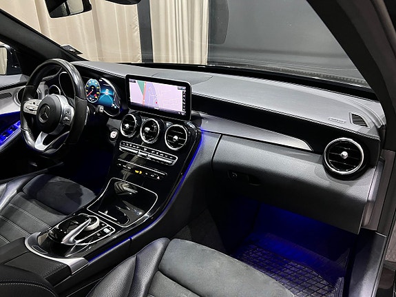 Mercedes-Benz C300 22 of 27